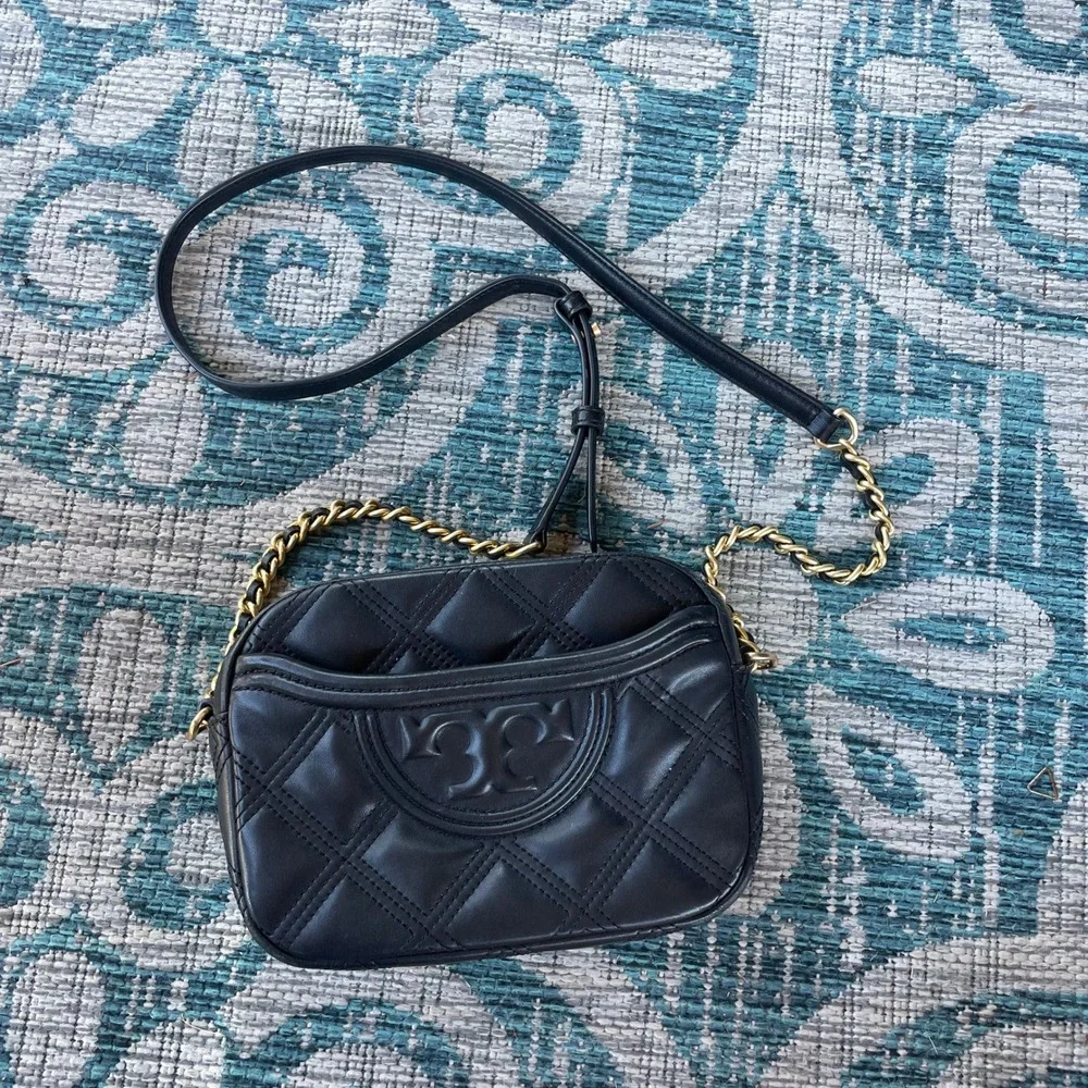 Tory Burch Kira Diamond Quilt Camera Crossbody Bag‎ Black Leather Gold Chain